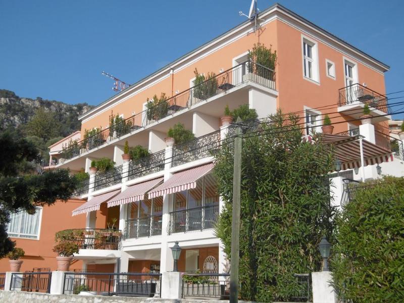 Hotel La Flore Вильфранш-сюр-Мер Экстерьер фото