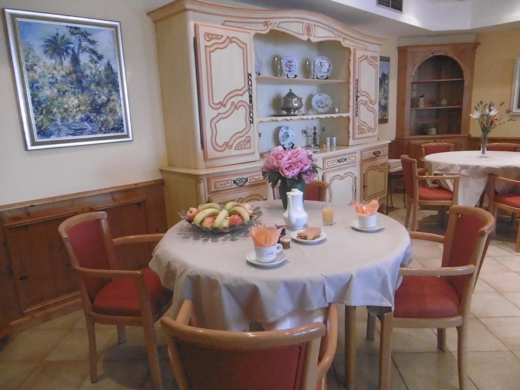 Hotel La Flore Вильфранш-сюр-Мер Экстерьер фото